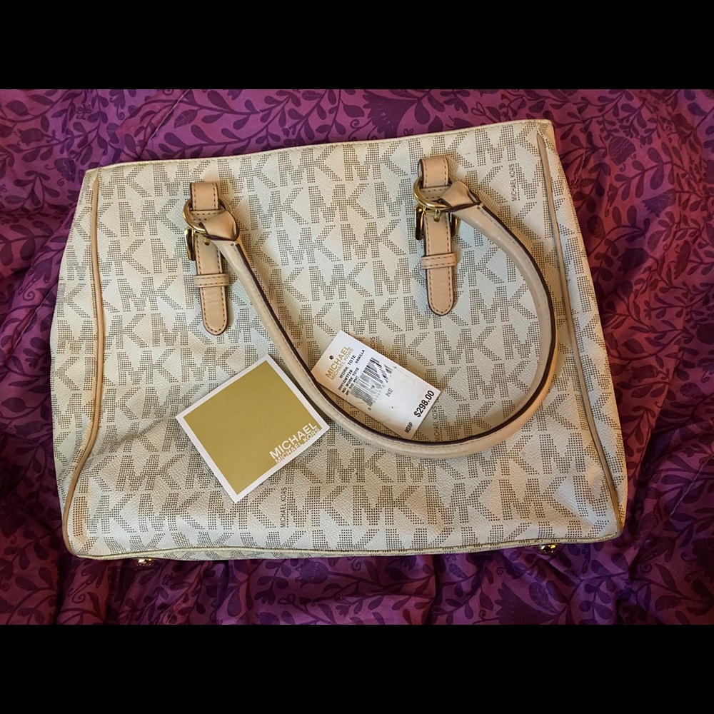 Beautiful Michael Kors tote bag